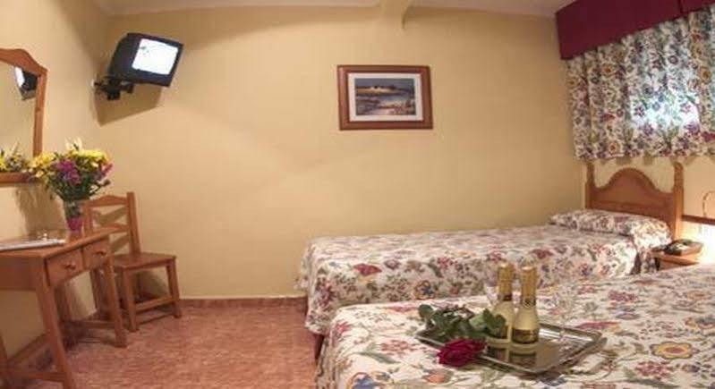 Hotel Zeus Málaga Buitenkant foto
